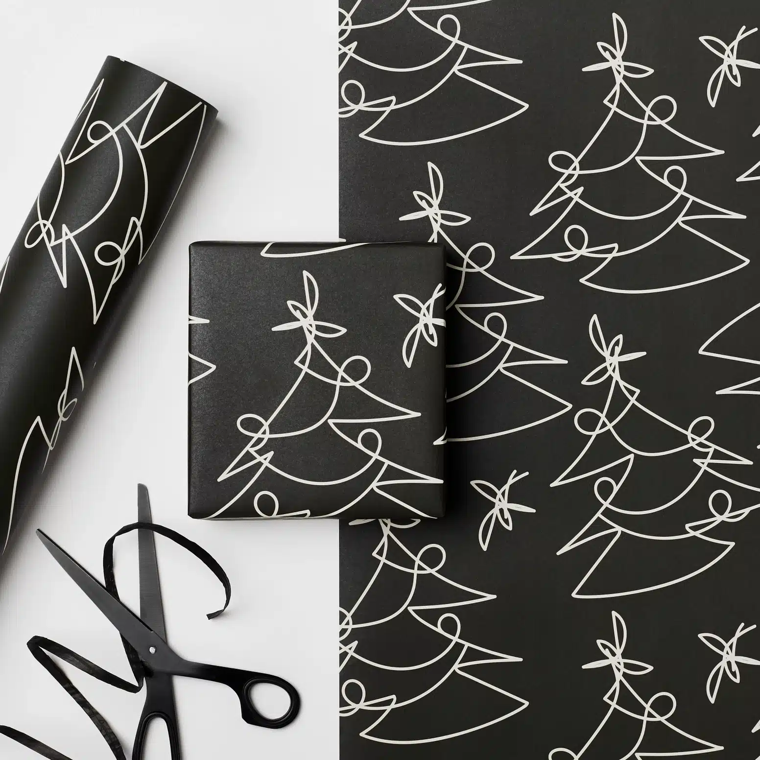 Feuille de papier cadeau « Sapin », Papier cadeau de Noël, 2 coloris disponibles – Kinshipped – Image 3
